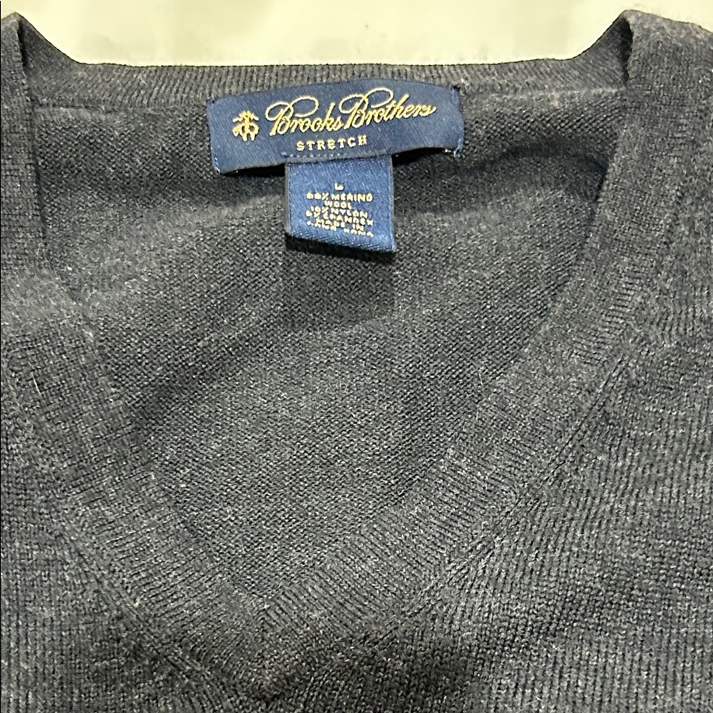 Brooks Brothers Men's Charcoal V-Neck Sweater
